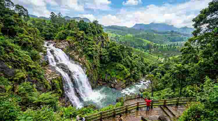 munnar waterfalls